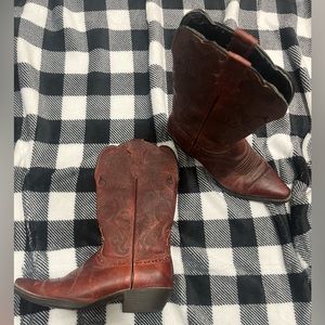 SOLD Red Maroon Justin boots